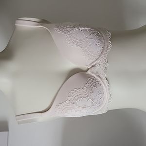 Bras-n-things  34DD Bra